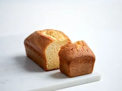 Tegral Satin Creme Cake