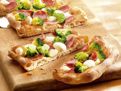 Focaccia al Metro al Salamino Piccanto